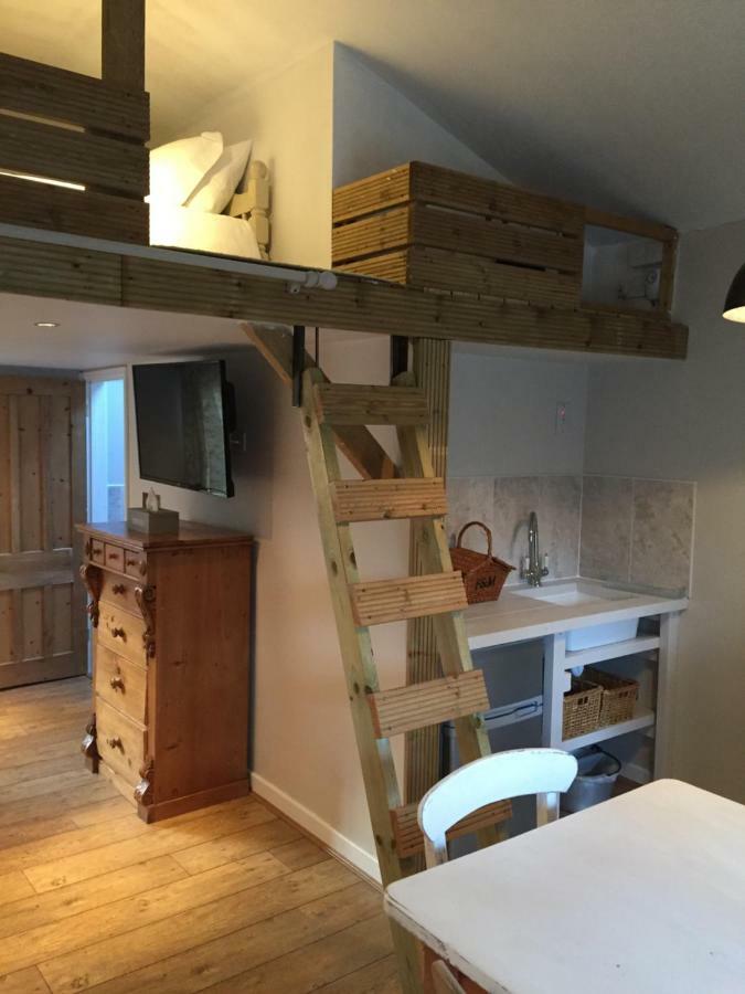 Stapehill Lodge B&B Hampreston Luaran gambar