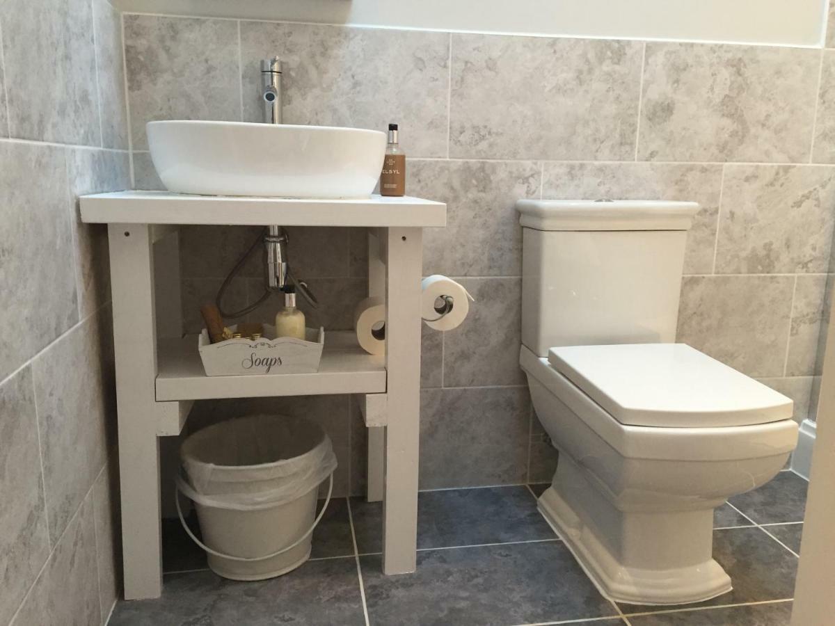 Stapehill Lodge B&B Hampreston Luaran gambar