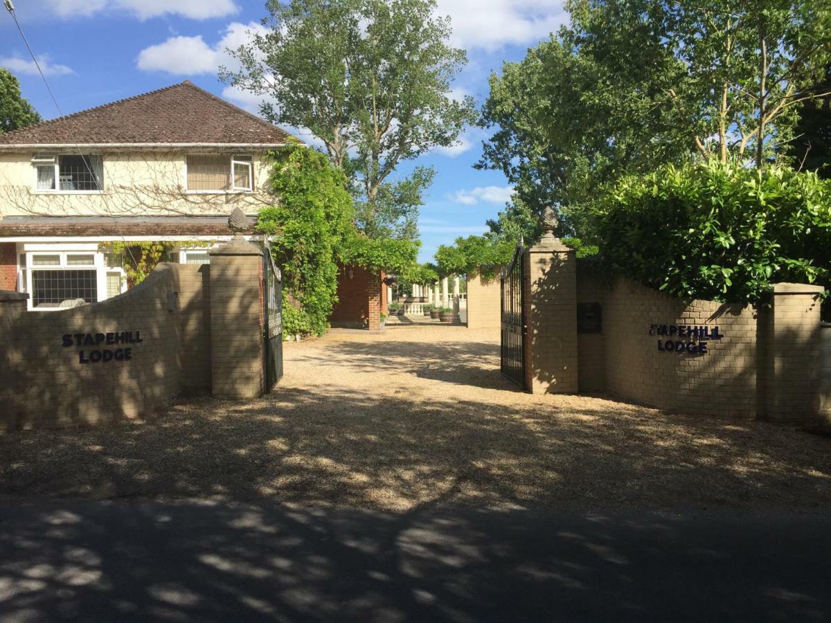 Stapehill Lodge B&B Hampreston Luaran gambar