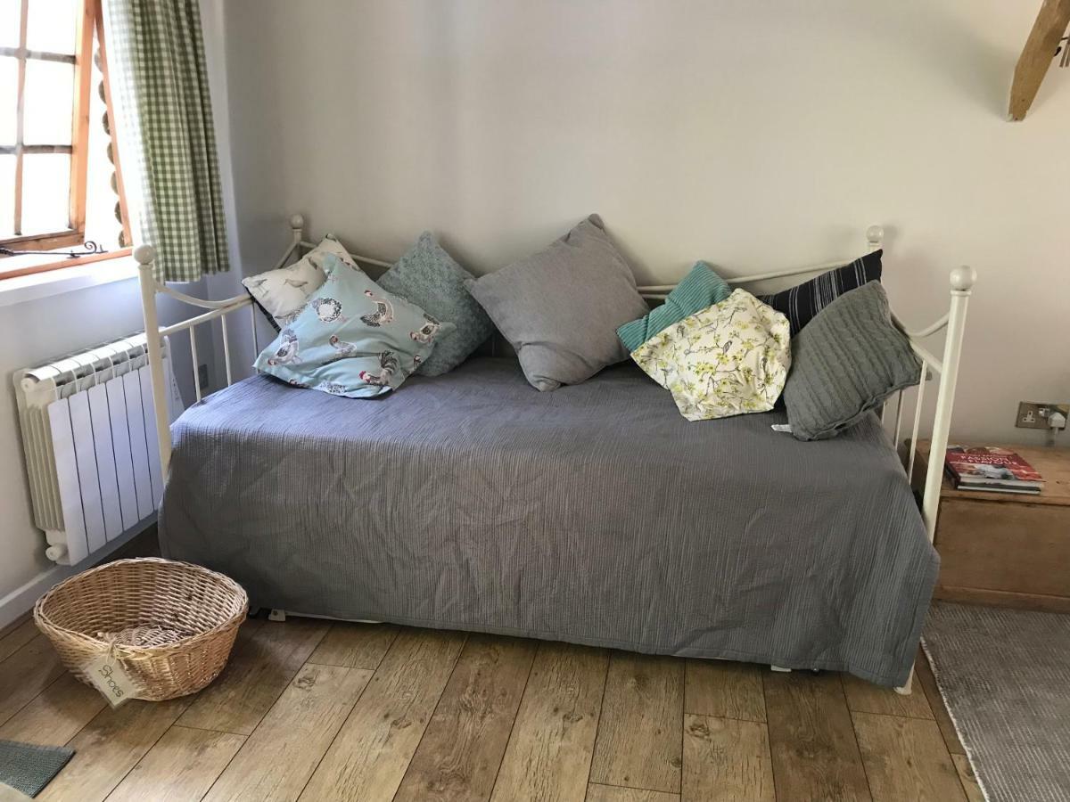 Stapehill Lodge B&B Hampreston Luaran gambar