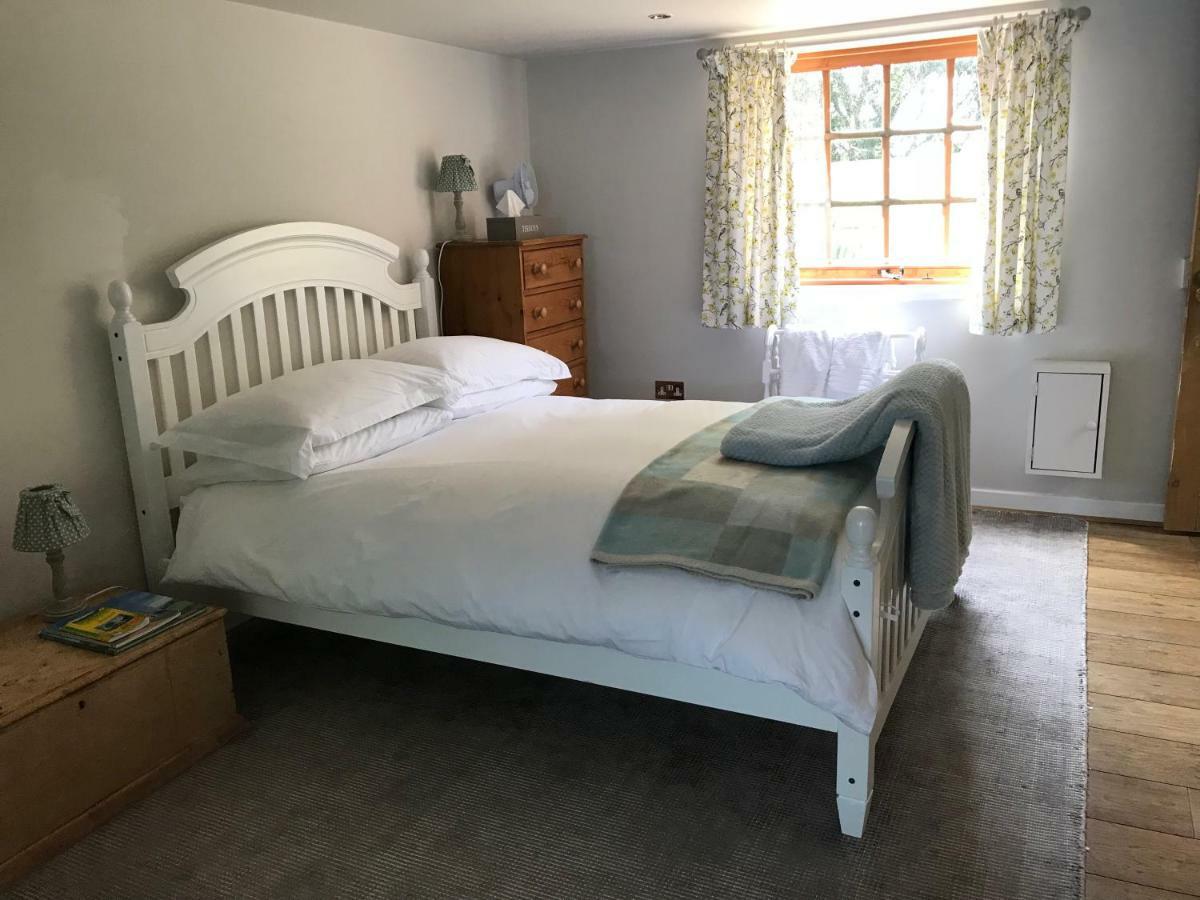 Stapehill Lodge B&B Hampreston Luaran gambar