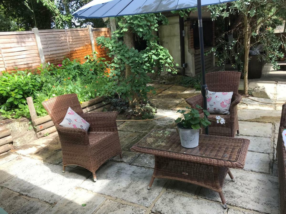 Stapehill Lodge B&B Hampreston Luaran gambar